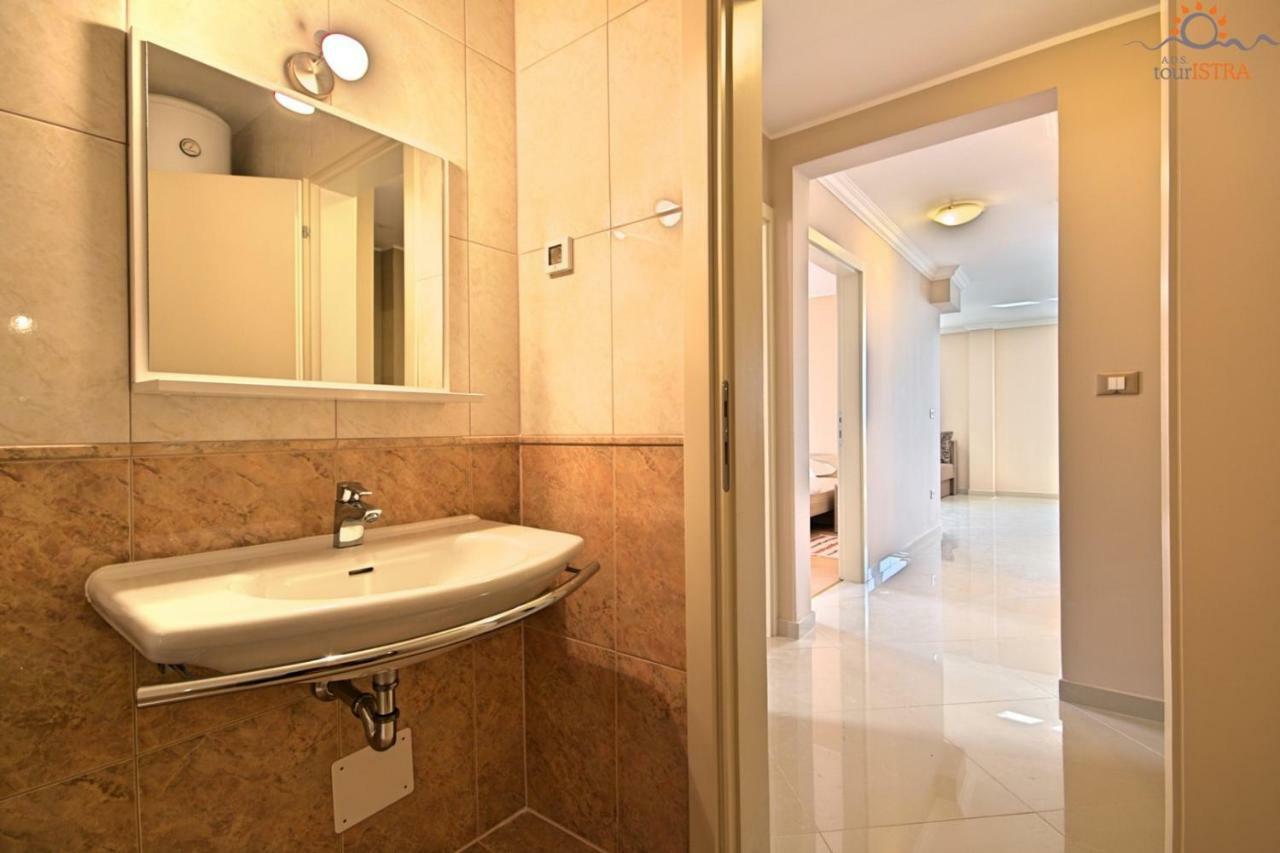 Rotonda Inn Novigrad Novigrad Istria エクステリア 写真