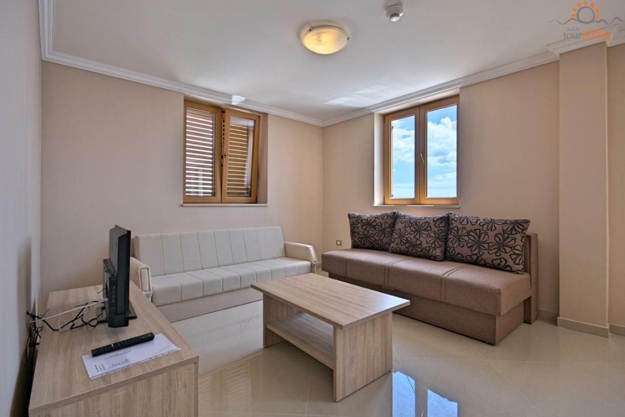 Rotonda Inn Novigrad Novigrad Istria エクステリア 写真