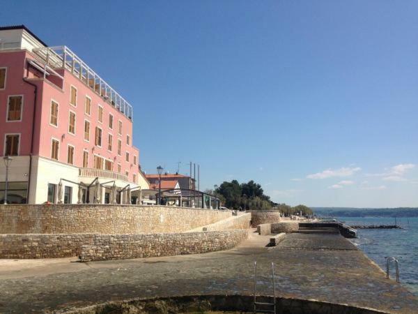 Rotonda Inn Novigrad Novigrad Istria エクステリア 写真